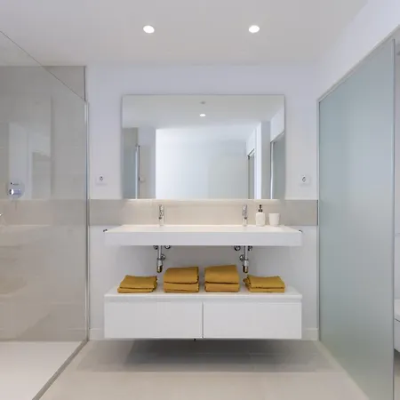 Apartment Exclusive 3-bedroom In Higueron