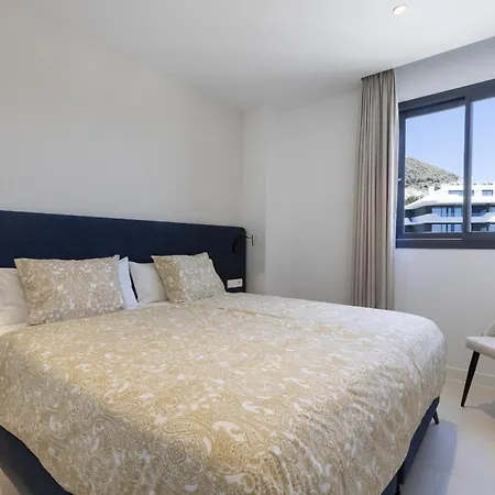 Apartment Exclusive 3-bedroom In Higueron